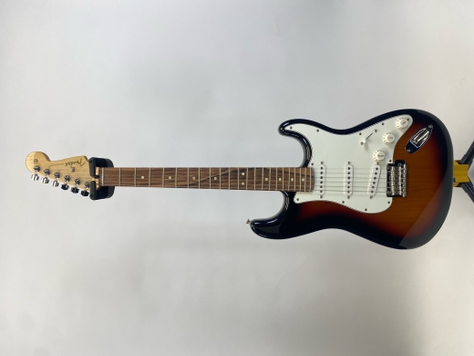 Store Special Product - Fender - Player Stratocaster Pau Ferro - 3 Tone Sunburst